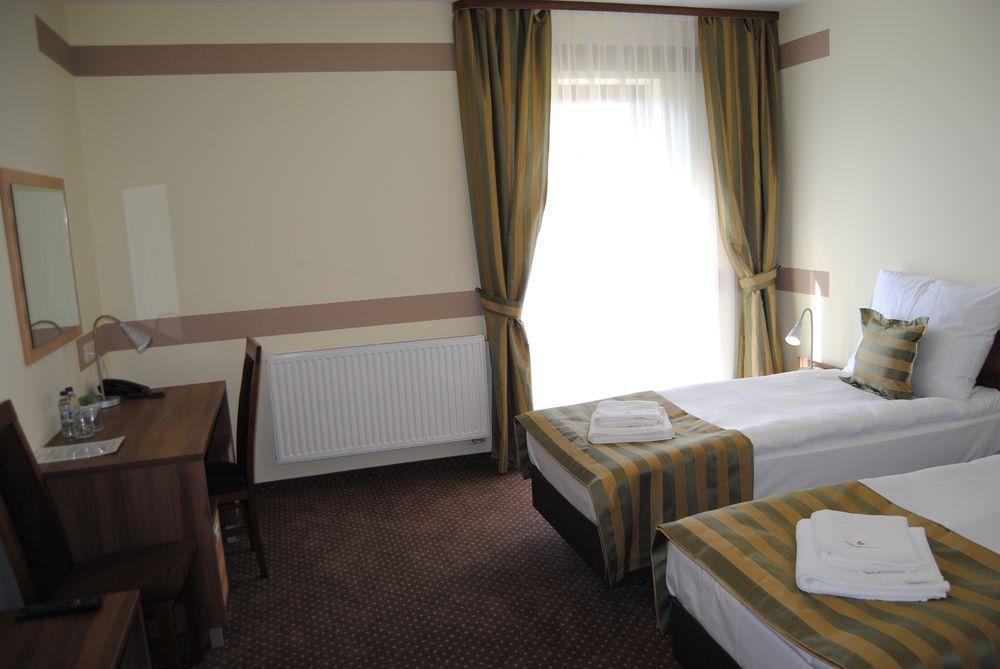Hotel Magnolia Tychy Zimmer foto